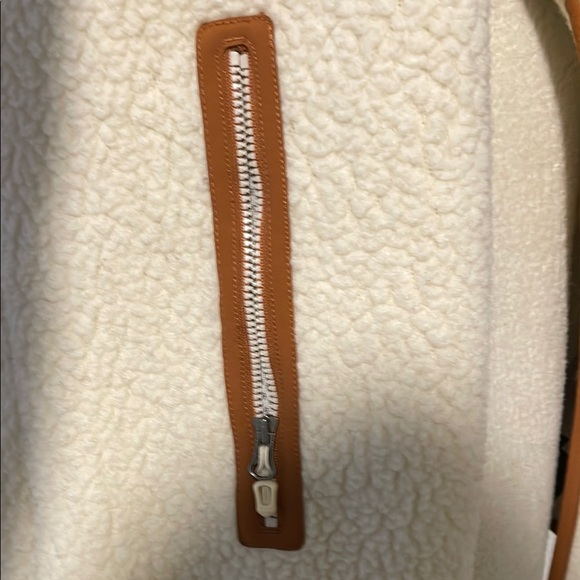 Marmot Tan and Cream Fleece Vest comfort and style - Picture 8 of 12